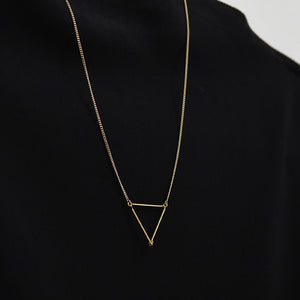 
                  
                    Linking-Tri Short Necklace
                  
                