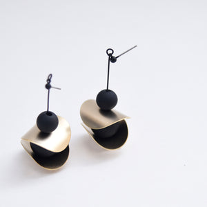 
                  
                    Otto Earrings - Grade B
                  
                